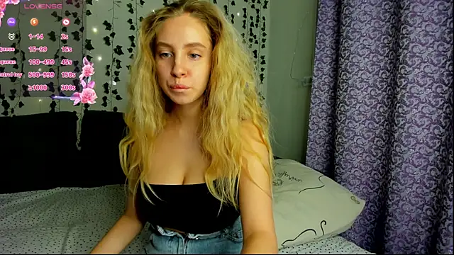 Kitty Katrine online show from 12/08/24, 04:07