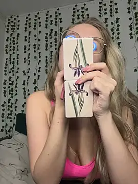 Kitty Katrine online show from 01/15/25, 03:39