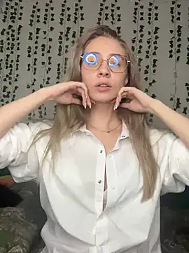 Kitty Katrine online show from 02/21/25, 01:55