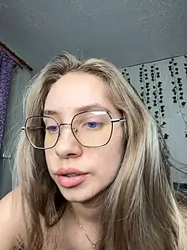 Kitty Katrine online show from 02/28/25, 05:59