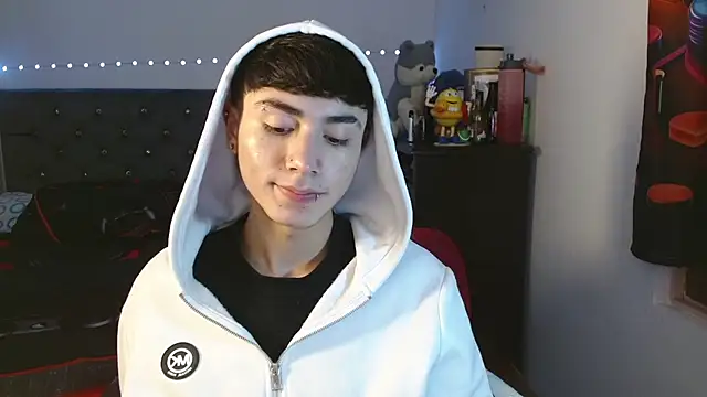 Snapshot of Im_juanda chatting on 12/16/24, 10:24 Im juanda online show from 12/16/24, 10:24