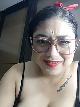 meikochoe online show from 10/15/25, 03:34