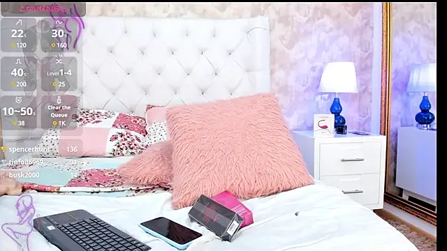 Snapshot of Eliza_Thaylor__ chatting on 12/24/24, 06:06 Eliza Thaylor online show from 12/24/24, 06:06