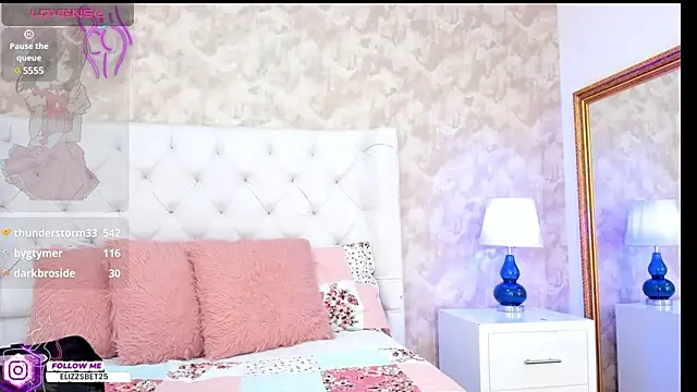 Snapshot of Eliza_Thaylor__ chatting on 12/26/24, 08:32 Eliza Thaylor online show from 12/26/24, 08:32