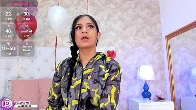 Snapshot of Eliza_Thaylor__ chatting on 02/18/25, 03:32 Eliza Thaylor online show from 02/18/25, 03:32