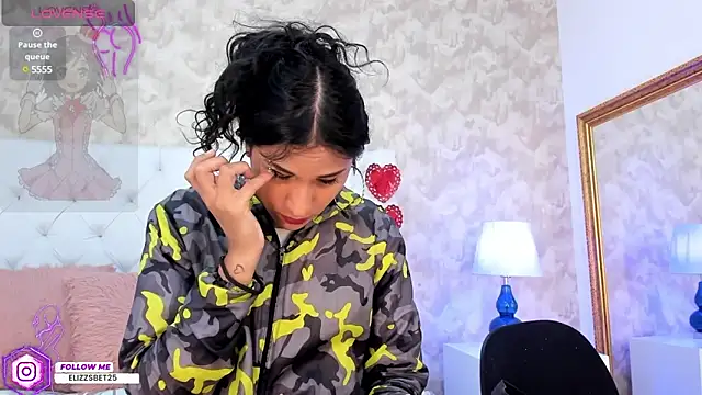 Snapshot of Eliza_Thaylor__ chatting on 03/21/25, 11:44 Eliza Thaylor online show from 03/21/25, 11:44