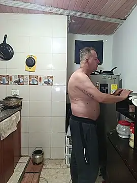 Snapshot of ZuriandAlex chatting on 03/06/26, 05:04 ZuriandAlex online show from 03/06/26, 05:04