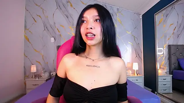 Snapshot of pettit_courtny chatting on 03/01/25, 07:37 pettit courtny online show from 03/01/25, 07:37