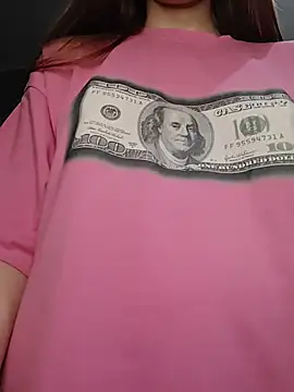 Snapshot of beautiful_angel chatting on 02/15/26, 06:04 beautiful angel online show from 02/15/26, 06:04