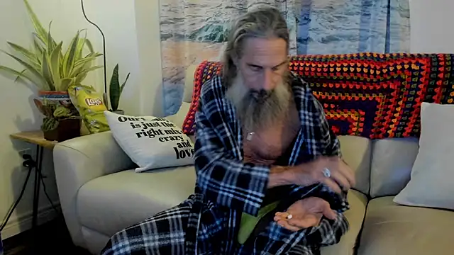 Snapshot of mindphu_k chatting on 11/08/25, 12:22 mindphu k online show from 11/08/25, 12:22