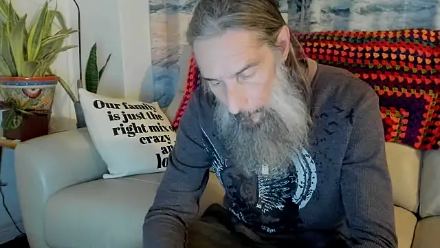 Snapshot of mindphu_k chatting on 11/08/25, 10:41 mindphu k online show from 11/08/25, 10:41