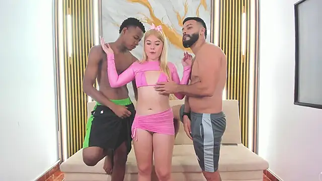 yez hot ggh online show from 11/15/25, 06:59