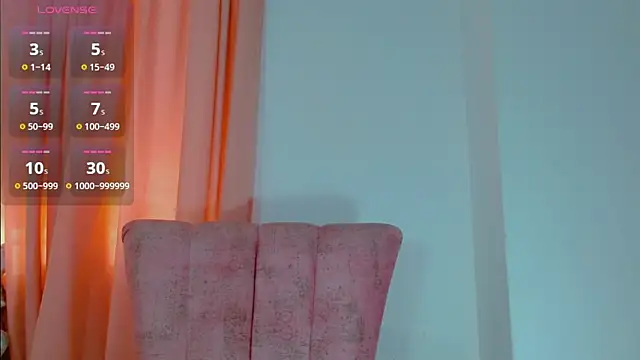 Snapshot of bimbocurvysex chatting on 10/31/25, 04:52 bimbocurvysex online show from 10/31/25, 04:52