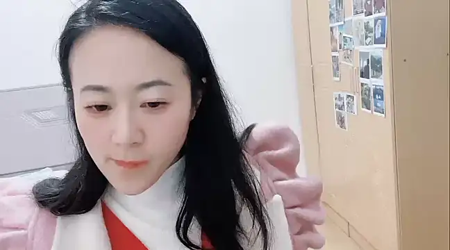 Snapshot of fanfan-FF chatting on 02/06/25, 10:48 fanfan-FF online show from 02/06/25, 10:48