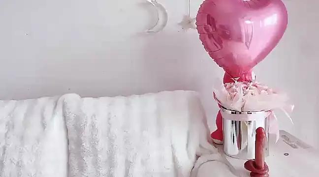 Snapshot of fanfan-FF chatting on 03/08/25, 05:07 fanfan-FF online show from 03/08/25, 05:07