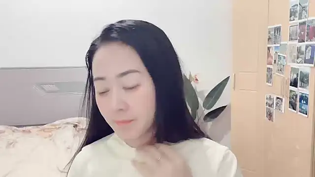 Snapshot of fanfan-FF chatting on 03/18/25, 12:25 fanfan-FF online show from 03/18/25, 12:25