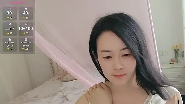 Snapshot of fanfan-FF chatting on 10/02/25, 06:53 fanfan-FF online show from 10/02/25, 06:53