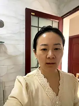 Snapshot of fanfan-FF chatting on 11/08/25, 04:56 fanfan-FF online show from 11/08/25, 04:56