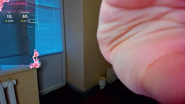 AlexissM online show from 05/12/26, 01:41