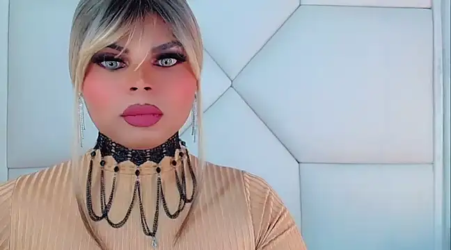 Snapshot of AdanKinng chatting on 12/20/24, 04:42 AdanKinng online show from 12/20/24, 04:42