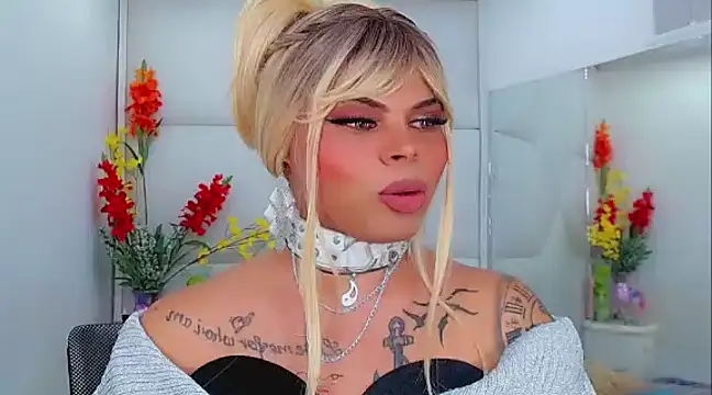 Snapshot of AdanKinng chatting on 03/03/25, 04:03 AdanKinng online show from 03/03/25, 04:03