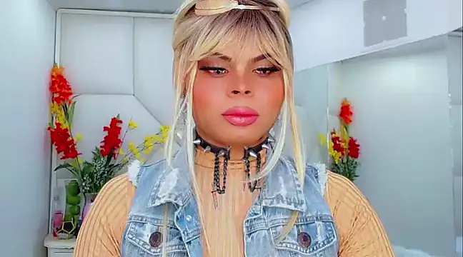 Snapshot of AdanKinng chatting on 03/10/25, 12:48 AdanKinng online show from 03/10/25, 12:48