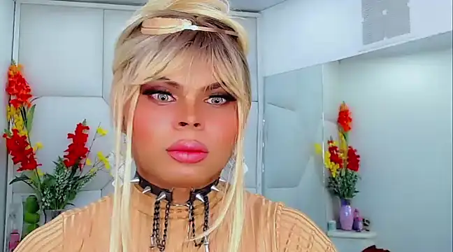 Snapshot of AdanKinng chatting on 03/10/25, 03:52 AdanKinng online show from 03/10/25, 03:52