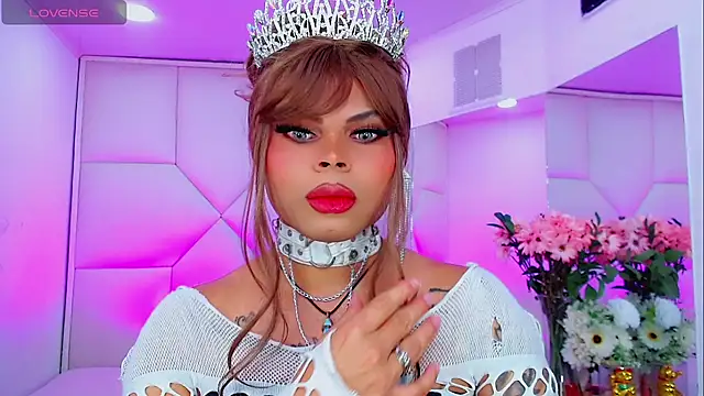 Snapshot of AdanKinng chatting on 09/28/25, 05:13 AdanKinng online show from 09/28/25, 05:13