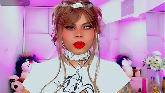 Snapshot of AdanKinng chatting on 10/19/25, 06:36 AdanKinng online show from 10/19/25, 06:36