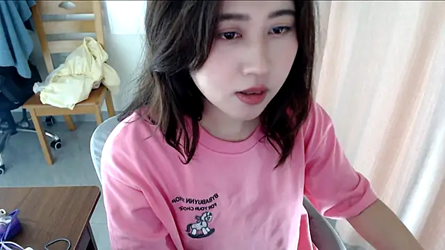 Snapshot of Liliya-77 chatting on 03/21/26, 08:19 Liliya-77 online show from 03/21/26, 08:19