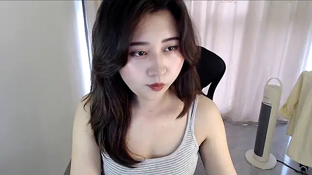 Snapshot of Liliya-77 chatting on 04/06/26, 06:58 Liliya-77 online show from 04/06/26, 06:58
