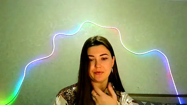 Snapshot of SeductiveTati chatting on 12/16/25, 01:43 SeductiveTati online show from 12/16/25, 01:43