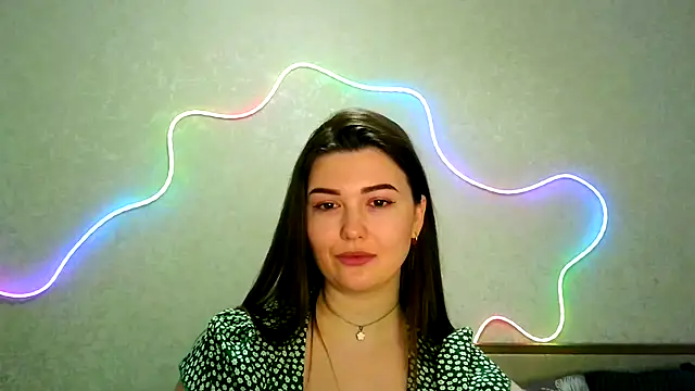 Snapshot of SeductiveTati chatting on 03/06/26, 10:39 SeductiveTati online show from 03/06/26, 10:39