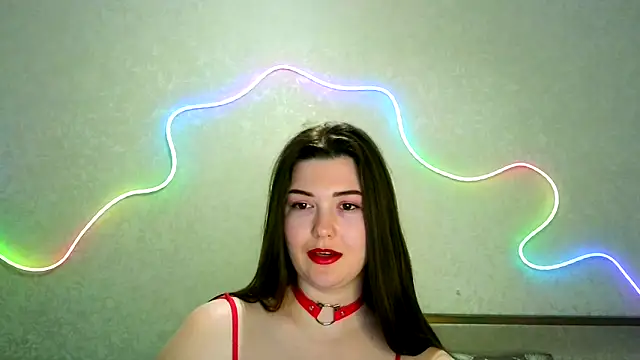 Snapshot of SeductiveTati chatting on 04/02/26, 11:24 SeductiveTati online show from 04/02/26, 11:24