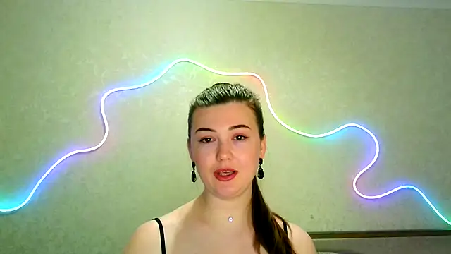 Snapshot of SeductiveTati chatting on 04/09/26, 09:20 SeductiveTati online show from 04/09/26, 09:20