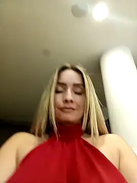Snapshot of Loly_Horny chatting on 04/22/26, 11:17 Loly Horny online show from 04/22/26, 11:17