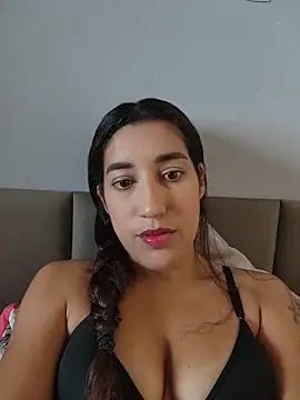 Snapshot of manueladantass1 chatting on 04/06/26, 04:30 manueladantass1 online show from 04/06/26, 04:30