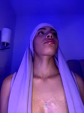 Snapshot of jhalila chatting on 11/16/25, 10:48 jhalila online show from 11/16/25, 10:48