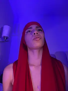 Snapshot of jhalila chatting on 12/19/25, 01:56 jhalila online show from 12/19/25, 01:56