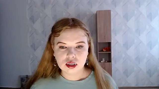 Snapshot of Melina_Hot9 chatting on 10/20/25, 09:21 Melina Hot9 online show from 10/20/25, 09:21