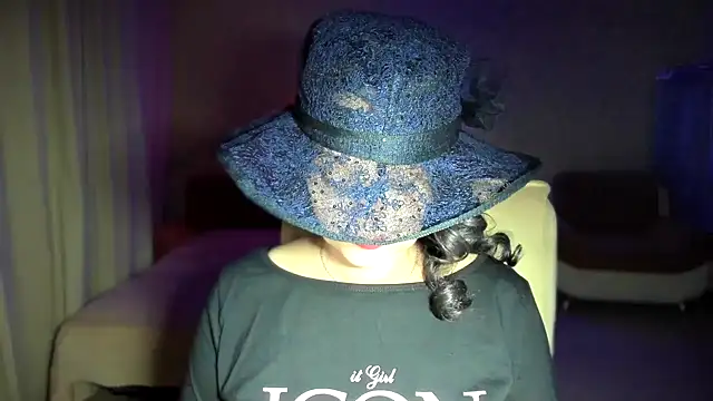 WitchBlueRose online show from 11/12/25, 08:08