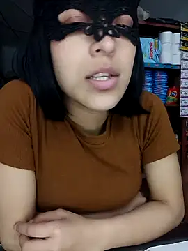 Snapshot of PequeArely chatting on 12/05/24, 08:44 PequeArely online show from 12/05/24, 08:44