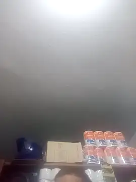 Snapshot of PequeArely chatting on 12/17/24, 03:17 PequeArely online show from 12/17/24, 03:17