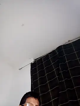 Snapshot of PequeArely chatting on 01/14/25, 04:47 PequeArely online show from 01/14/25, 04:47