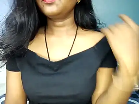 Snapshot of Muktha chatting on 05/11/26, 04:51 Muktha online show from 05/11/26, 04:51