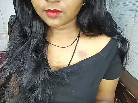 Snapshot of Muktha chatting on 05/21/26, 07:37 Muktha online show from 05/21/26, 07:37
