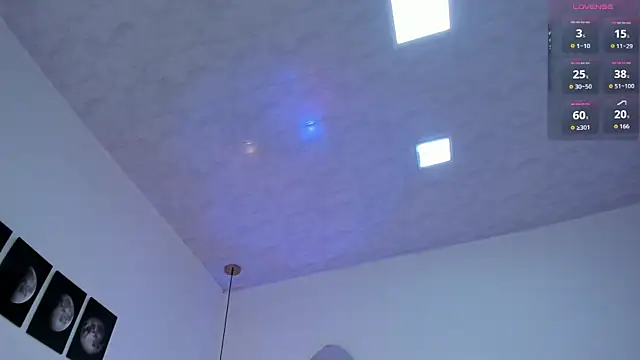 Snapshot of zoe_rivers chatting on 10/10/25, 12:53 zoe rivers online show from 10/10/25, 12:53