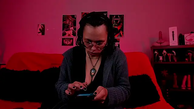 Snapshot of lilith-deveraux chatting on 10/24/25, 02:35 lilith-deveraux online show from 10/24/25, 02:35