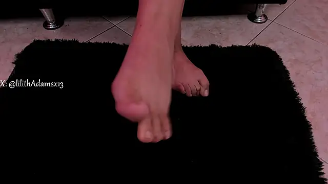 Snapshot of lilith-deveraux chatting on 10/28/25, 02:20 lilith-deveraux online show from 10/28/25, 02:20