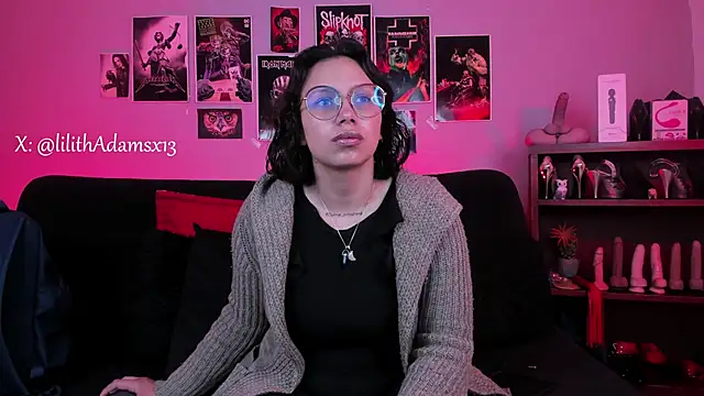 Snapshot of lilith-deveraux chatting on 10/29/25, 01:46 lilith-deveraux online show from 10/29/25, 01:46